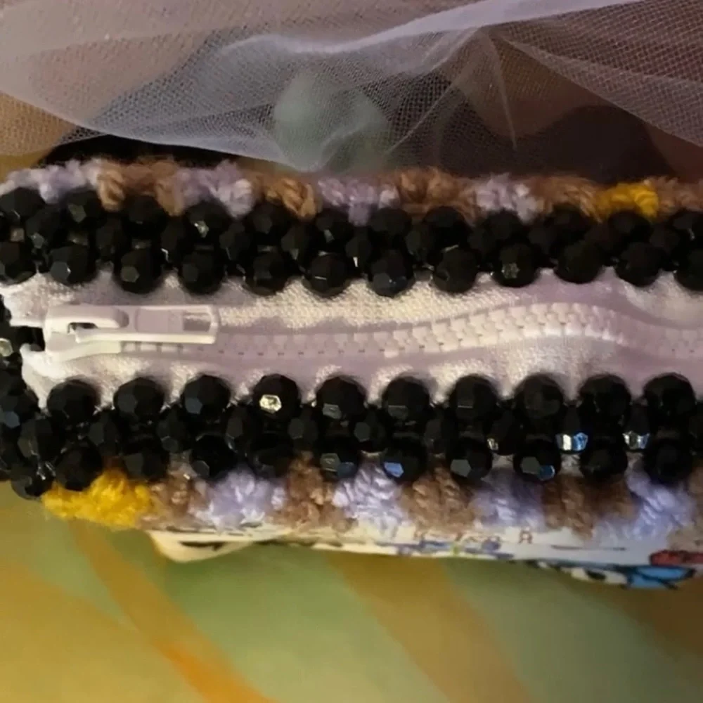 SOLD 🤎🤍The Kismet sporty bag in Doodle print ~ Sample Sale - Picture 4 of 5